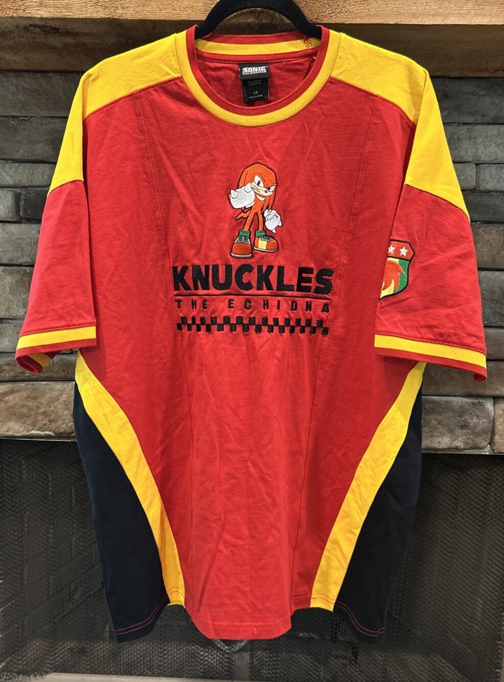 Sonic The Hedgehog Boxlunch KNUCKLES The Echidna Color Block T Shirt L *C7